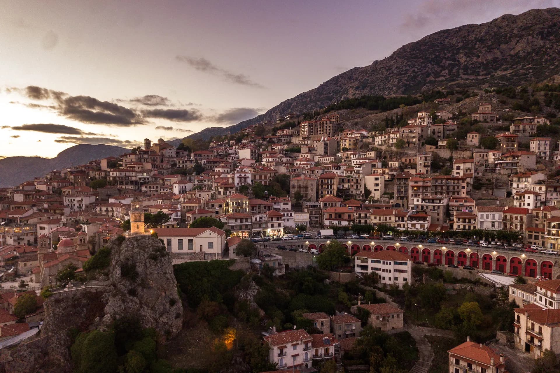 5 Hot Greek Destinations for the Holidays